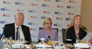 Yetersiz Sağlık Okuryazarlığı Toplum Sağlığını Riske Atıyor 